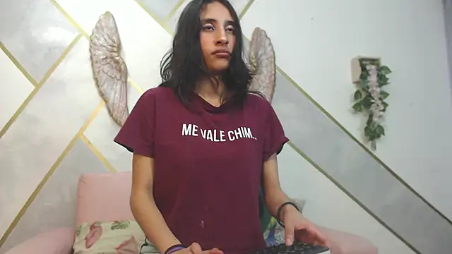 RoxanaCyrano  online show from 3, 1, 2025