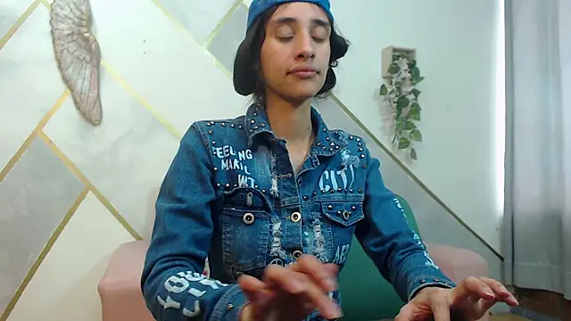 RoxanaCyrano  online show from 21, 10, 2025