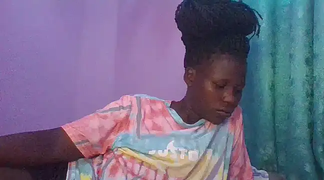 prettychic5 online show from 7, 3, 2025