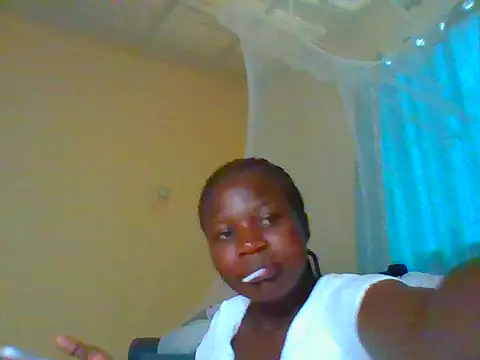 prettychic5 online show from 14, 4, 2026