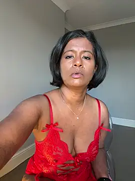 Snapshot of RoseMelanie chatting on 28, 4, 2026 RoseMelanie online show from 28, 4, 2026