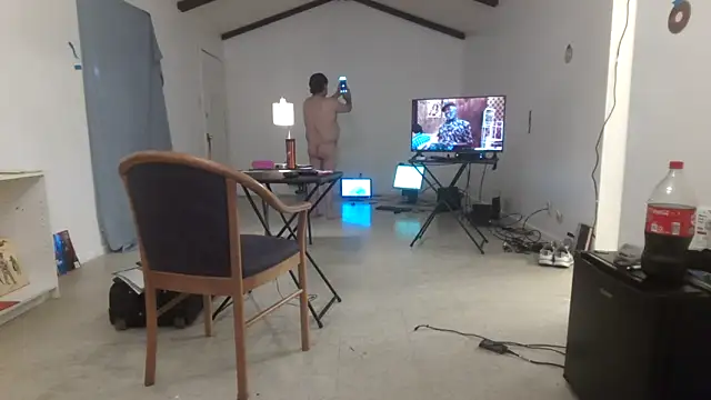 Snapshot of Peachestabby147 chatting on 12, 10, 2025 Peachestabby147 online show from 12, 10, 2025