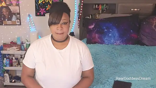 temptressbeauty24 online show from 6, 2, 2026