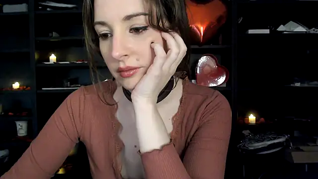 sophia leurre online show from 14, 2, 2025