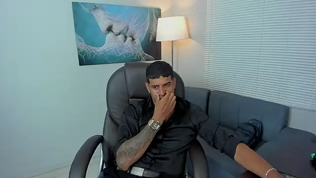 Snapshot of vincen_jose chatting on 26, 11, 2025 vincen jose online show from 26, 11, 2025