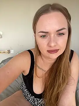 ElenaRebelle online show from 9, 1, 2025