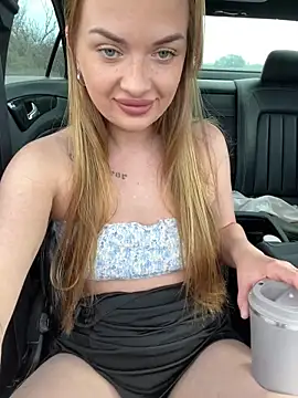 ElenaRebelle online show from 5, 3, 2026