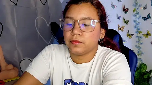 lucy hairypussy83 online show from 9, 9, 2025