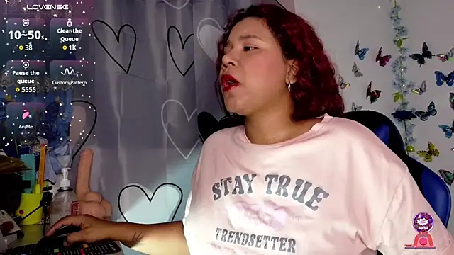 lucy hairypussy83 online show from 20, 9, 2025