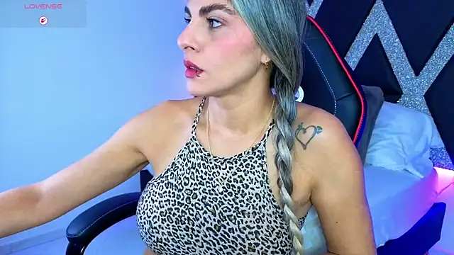 blonde cat15 online show from 6, 10, 2025