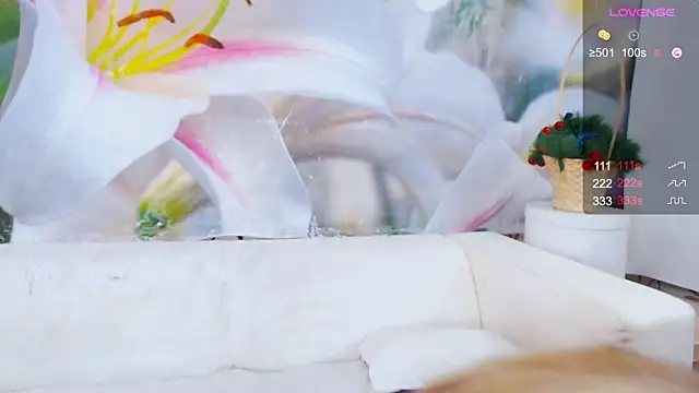 Lilly Diaz online show from 23, 2, 2026