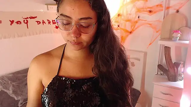  Kim  M online show from 1, 11, 2025