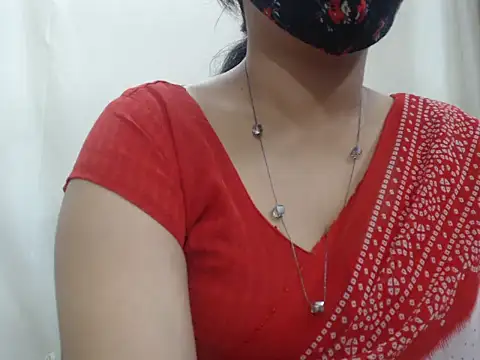 Lovely Siri 23 online show from 17, 11, 2025