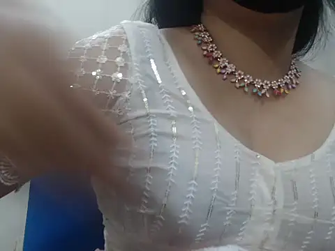 Lovely Siri 23 online show from 28, 3, 2026