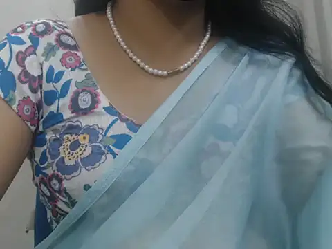 Lovely Siri 23 online show from 12, 7, 2026