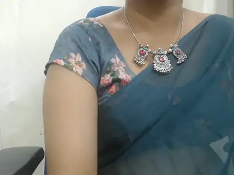 Lovely Siri 23 online show from 9, 11, 2025