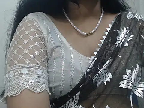 Lovely Siri 23 online show from 18, 6, 2026