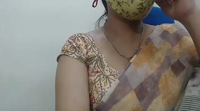 Lovely Siri 23 online show from 3, 3, 2025