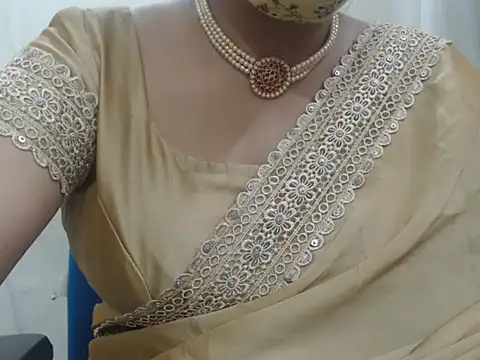 Lovely Siri 23 online show from 18, 11, 2025