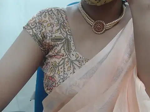 Lovely Siri 23 online show from 21, 11, 2025