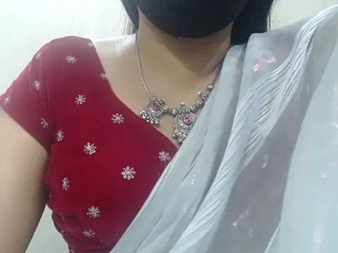 Lovely Siri 23 online show from 31, 7, 2026