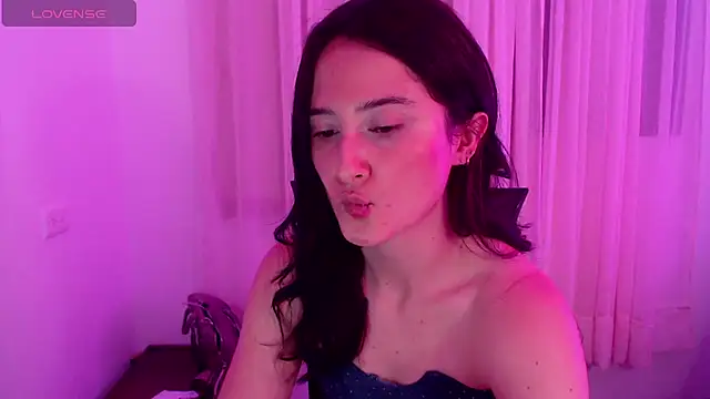 AlissonnFoxx online show from 26, 6, 2026