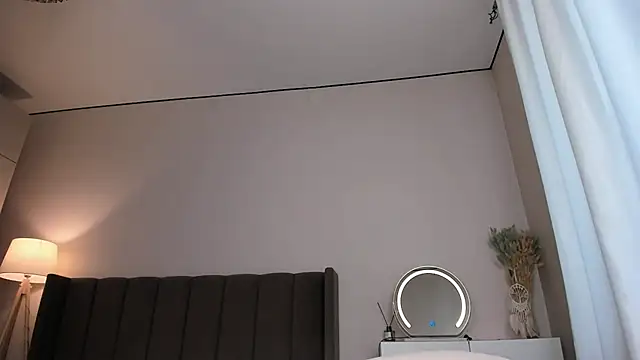 Anni  cute online show from 13, 2, 2026