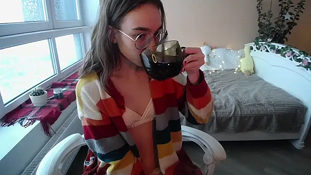 MissLinaDream online show from 19, 2, 2025