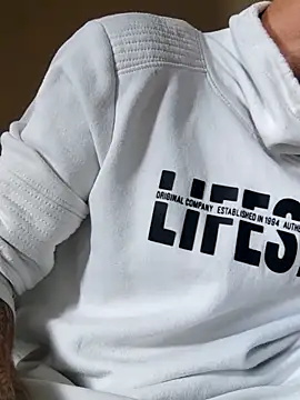 PIercingBoy38 online show from 28, 9, 2025