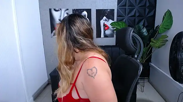 Valentinaa mature online show from 23, 5, 2026