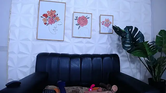 Valentinaa mature online show from 24, 3, 2026