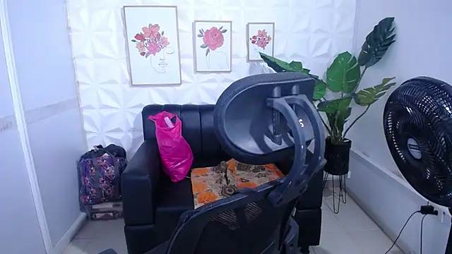 Valentinaa mature online show from 30, 11, 2025