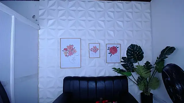 Valentinaa mature online show from 23, 9, 2025