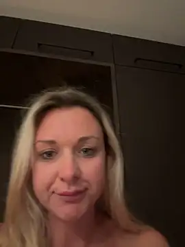 Bella-Tight online show from 14, 9, 2025