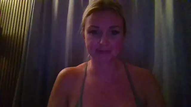 Bella-Tight online show from 10, 11, 2025