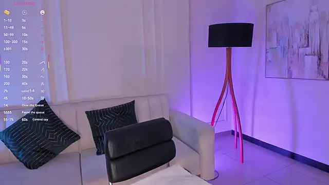 LizzHamilton   online show from 12, 10, 2025