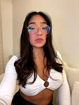 Bellafr online show from 17, 10, 2025