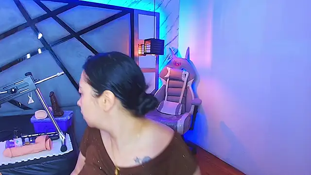 sayumi dirty online show from 5, 4, 2026