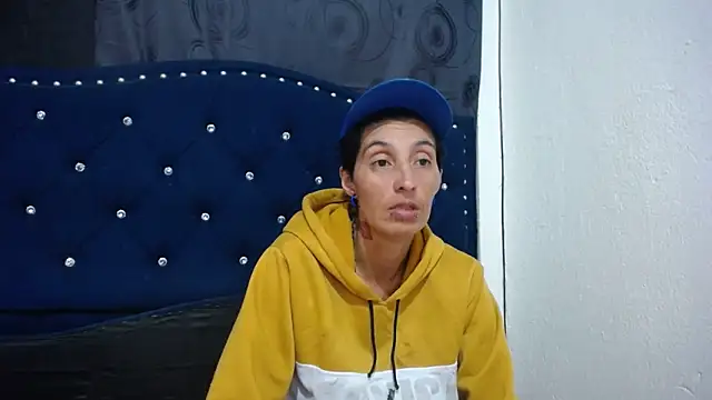 Snapshot of anyu1306 chatting on 1, 2, 2025 anyu1306 online show from 1, 2, 2025