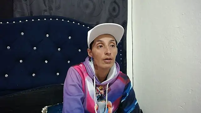 Snapshot of anyu1306 chatting on 1, 3, 2025 anyu1306 online show from 1, 3, 2025