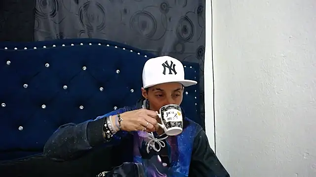 Snapshot of anyu1306 chatting on 26, 2, 2025 anyu1306 online show from 26, 2, 2025