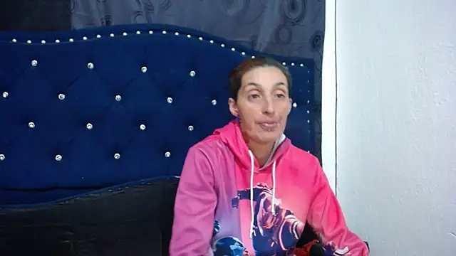 Snapshot of anyu1306 chatting on 8, 3, 2025 anyu1306 online show from 8, 3, 2025