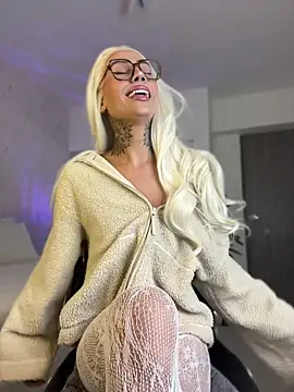 Miss sagitario online show from 24, 4, 2026