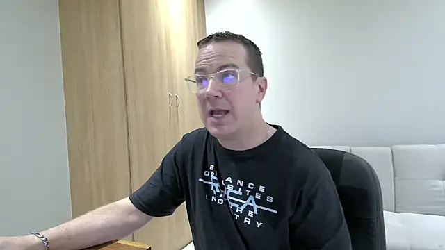 BrettJ81 online show from 6, 1, 2025