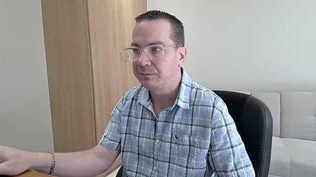 BrettJ81 online show from 20, 9, 2025