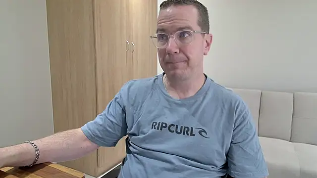 BrettJ81 online show from 28, 4, 2026