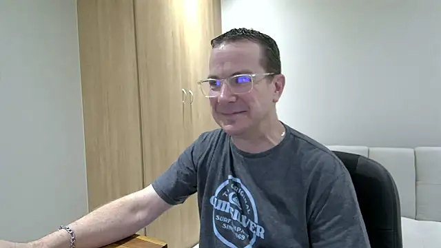 BrettJ81 online show from 12, 3, 2025