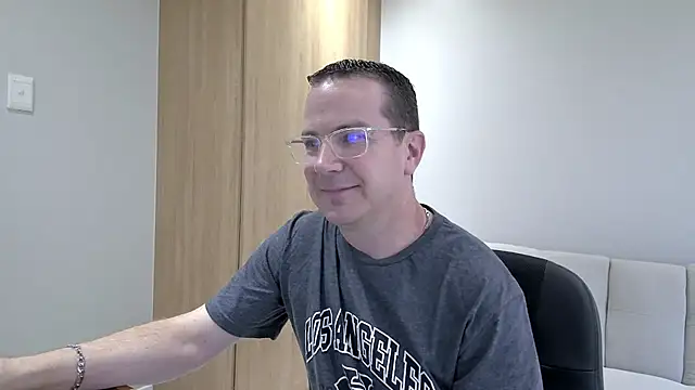 BrettJ81 online show from 9, 12, 2024