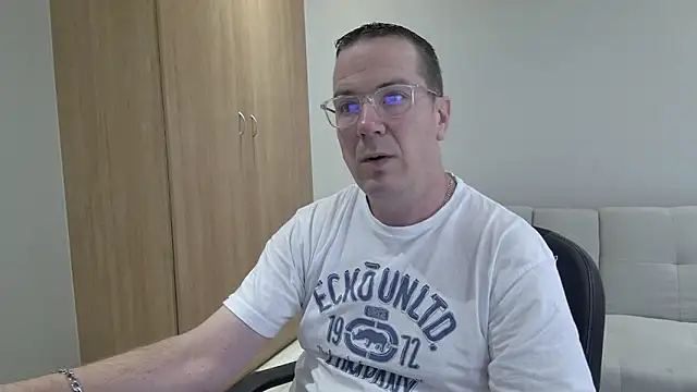 BrettJ81 online show from 8, 3, 2026