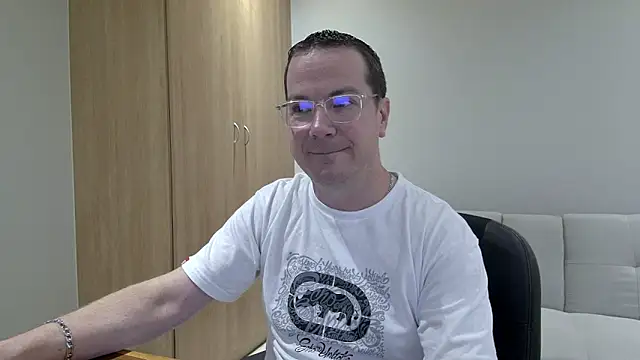 BrettJ81 online show from 10, 11, 2025